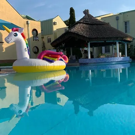 Pool Διαμέρισμα