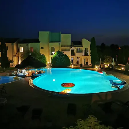 Διαμέρισμα Pool